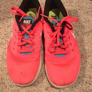 Nike bright pink RUN natural FREE & FLEXIBLE